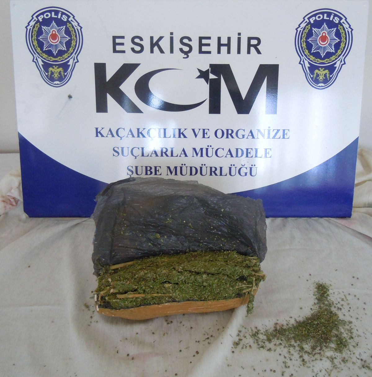Eskişehir\'de 1 Kilo 140 Gram Kubar Esrar Ele Geçirildi