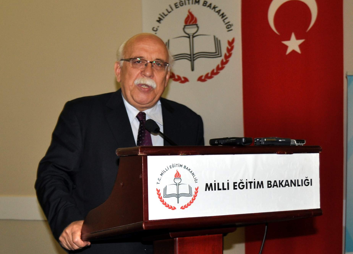 Eskişehir\'de \'Ortaöğretimin Yeniden Yapılandırılması Değerlendirme Toplantısı