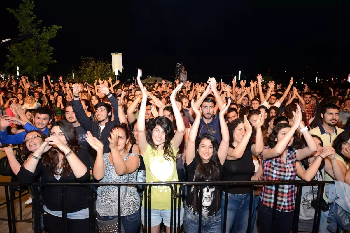 Gençlik Şenliği'nde Rock Rüzgarı