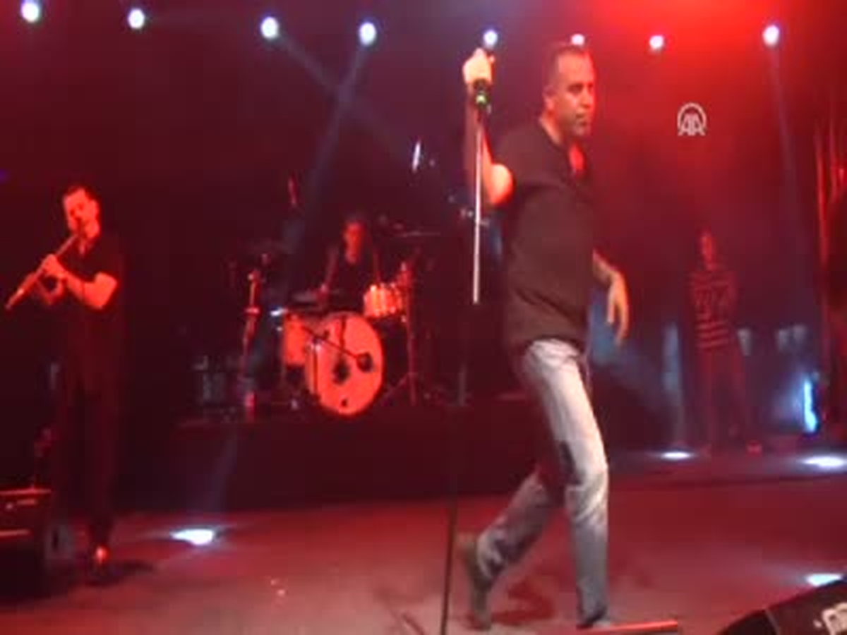 Haluk Levent Konserinde Evlilik Teklifi