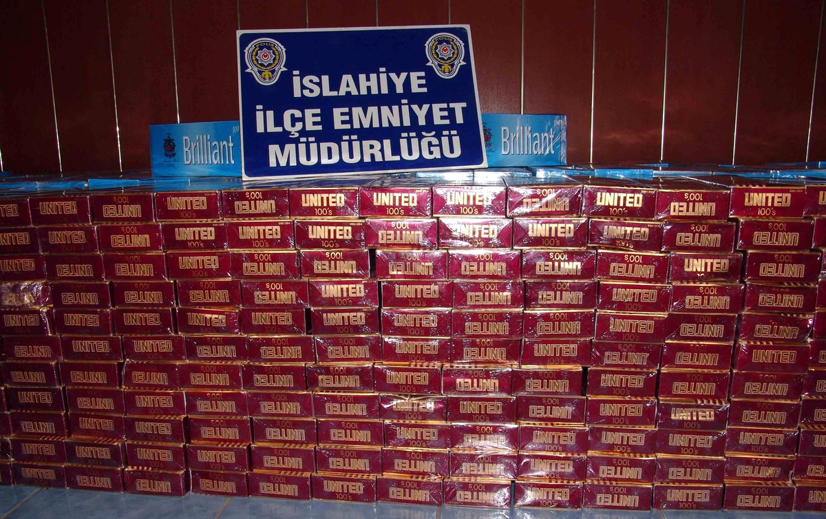 Kaçakçılar Polisten Kaçarken Kaza Yaptı