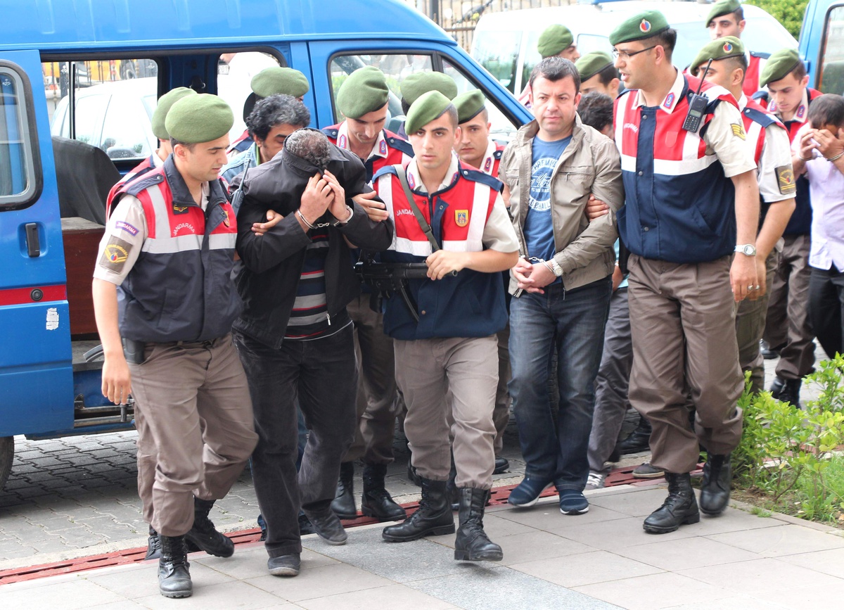 Kart Dolandırıcılığı Operasyonunda 10 Tutuklama