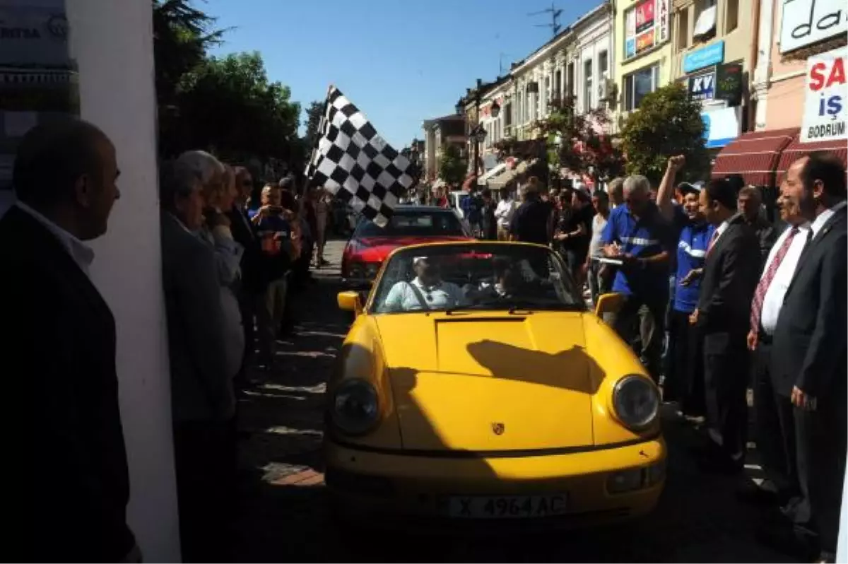 Klasik Otomobil Sevenler Edirne\'de Buluştu