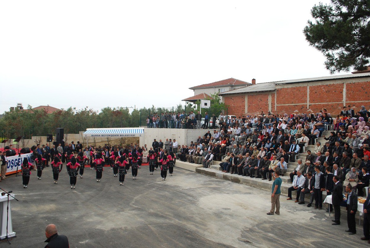 Köy Muhtarının Gayretleriyle Yapılan Sağlık Lisesi Açıldı
