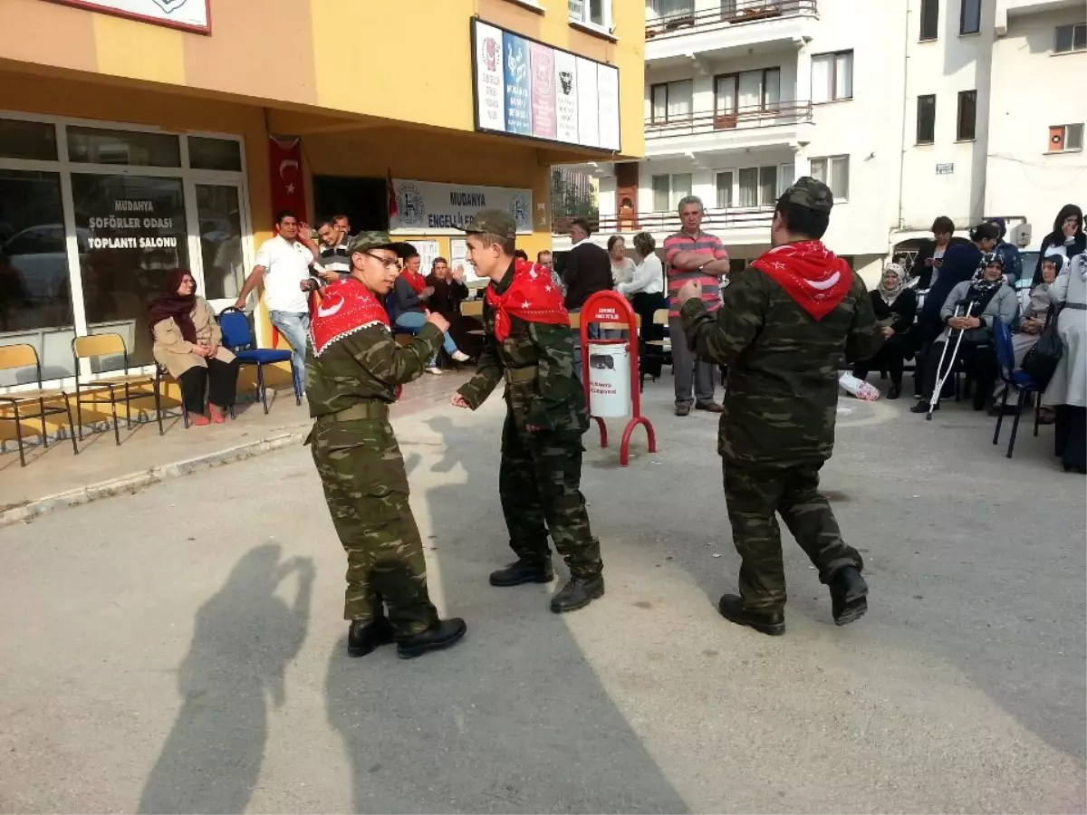 Mudanya'da Engellı Askerlere Tezkere Kutlaması