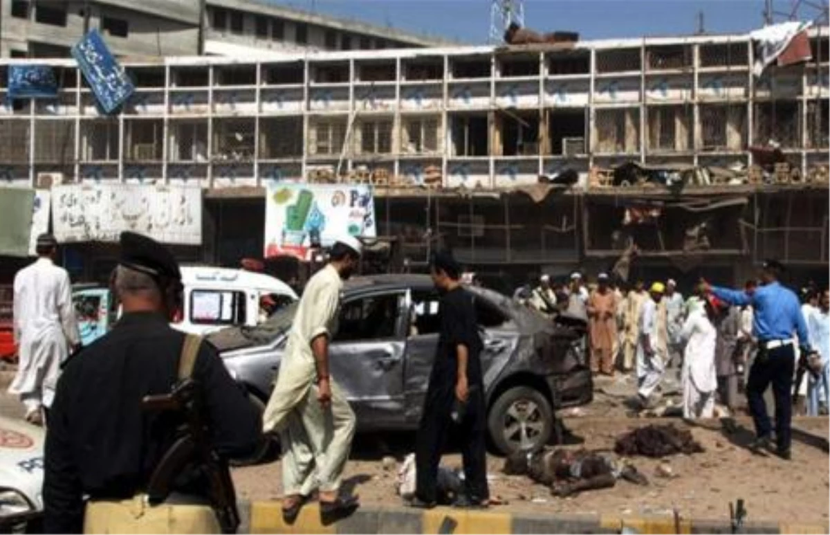 Pakistan\'da Bombalı Saldırı: 11 Ölü, 36 Yaralı