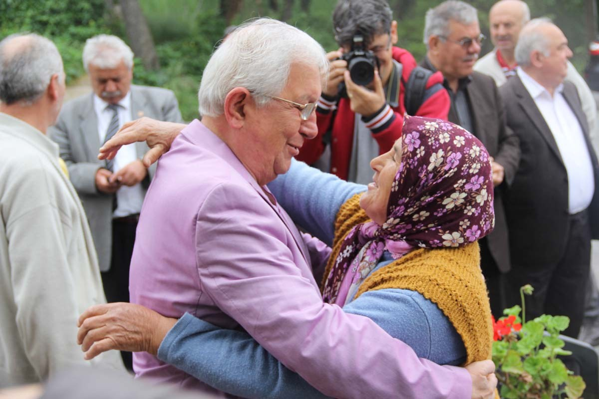 Posbıyık\'tan Halka Karşı Yapılan Siyaset Tepkisi