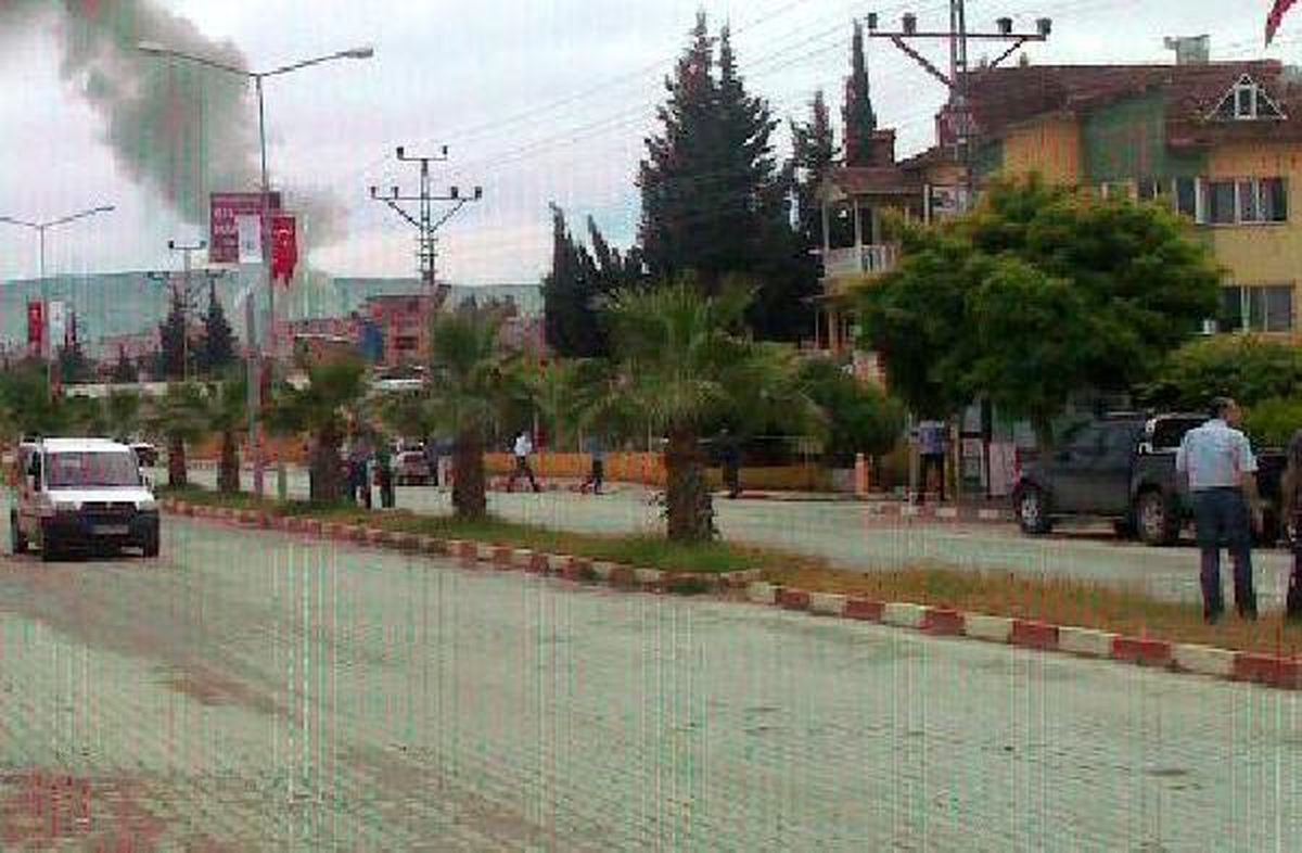 Reyhanlı\'da 4 Patlama: Çok Sayıda Yaralı Var (3)