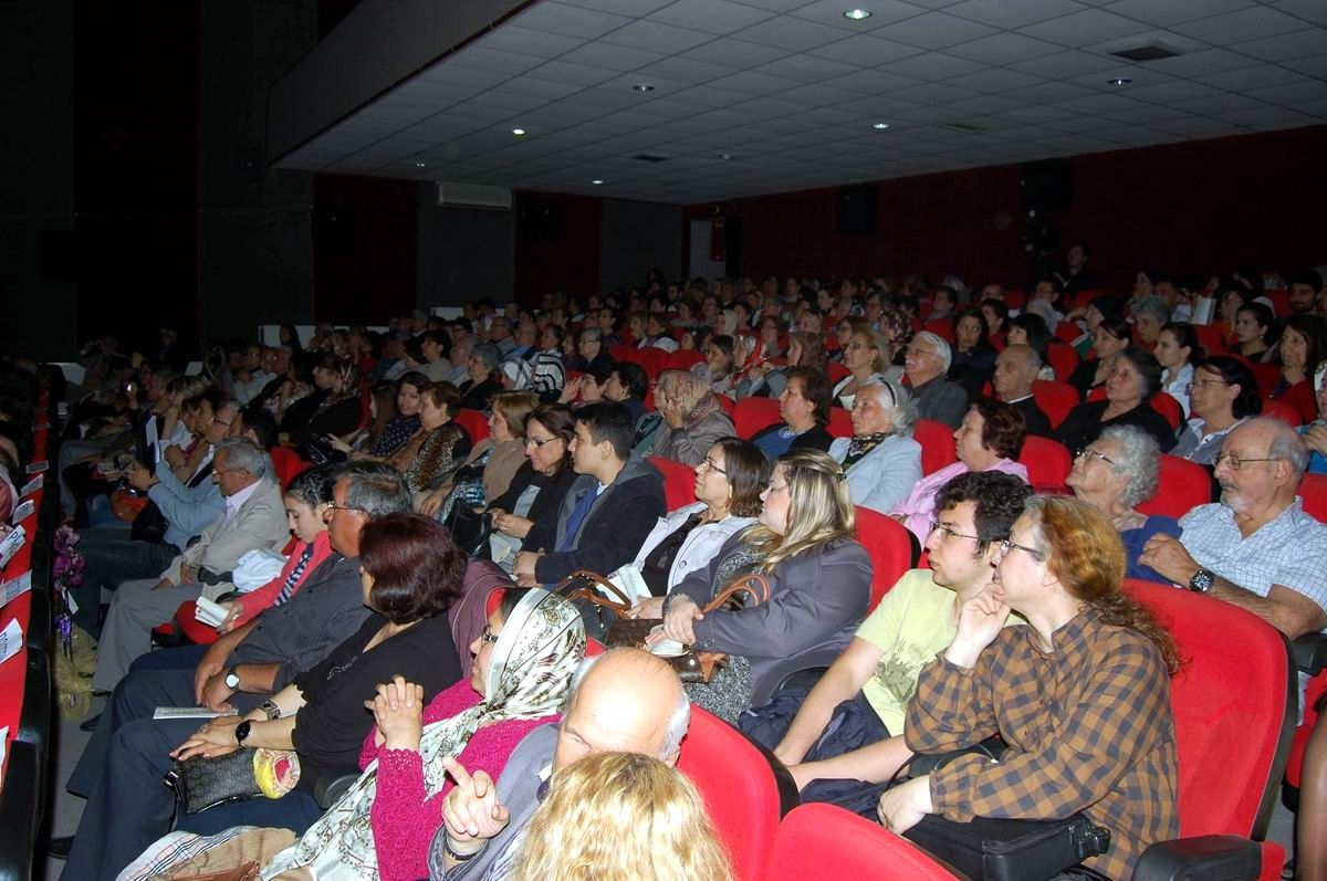 Sanat Müziği Derneği Engelliler İçin Konser Verdi