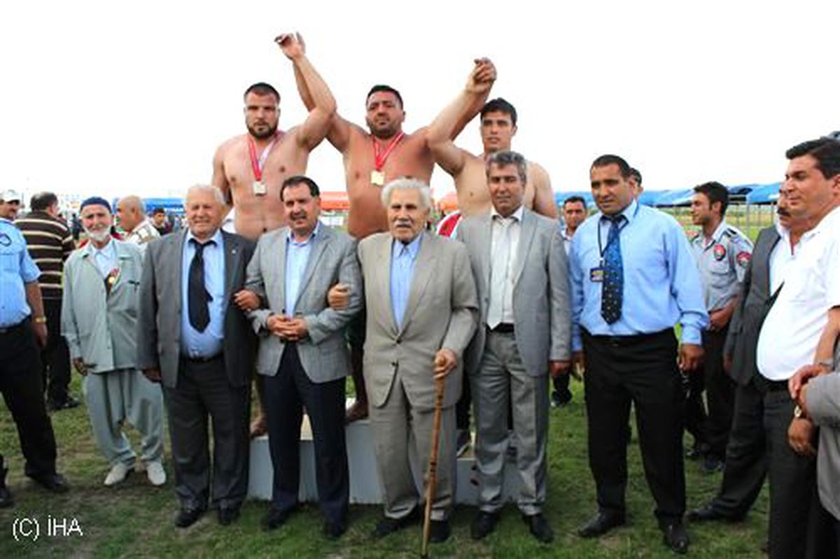 Sarıçam\'da Güreş Heyecanı