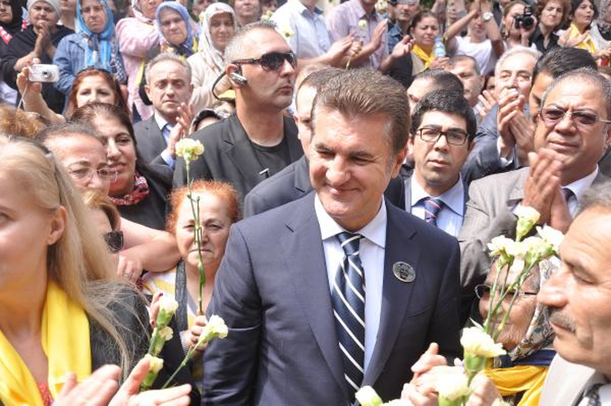 Sarıgül'den Zübeyde Hanım'ın Kabrine Ziyaret