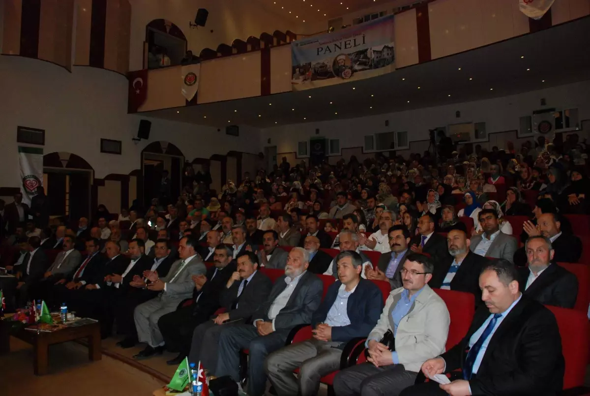 Somuncu Baba ve Hulusi Efendi Paneline Yoğun İlgi