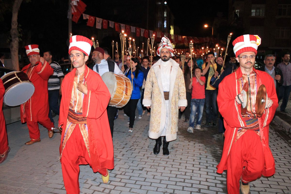 Türk Dil Bayramı Etkinlikleri Reyhanlı\'daki Patlamalar Nedeniyle Kısmen İptal