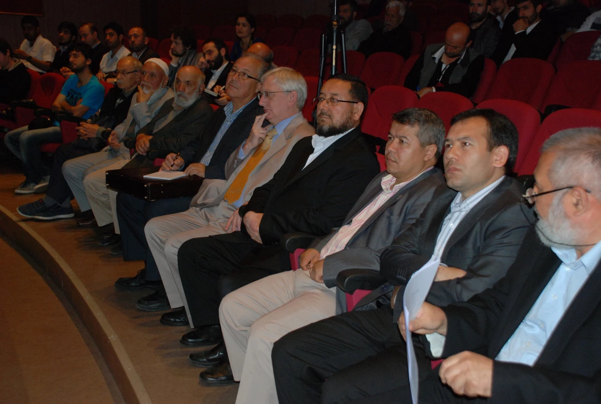 Üsküdar\'da Özgür Özbekistan Konferansı