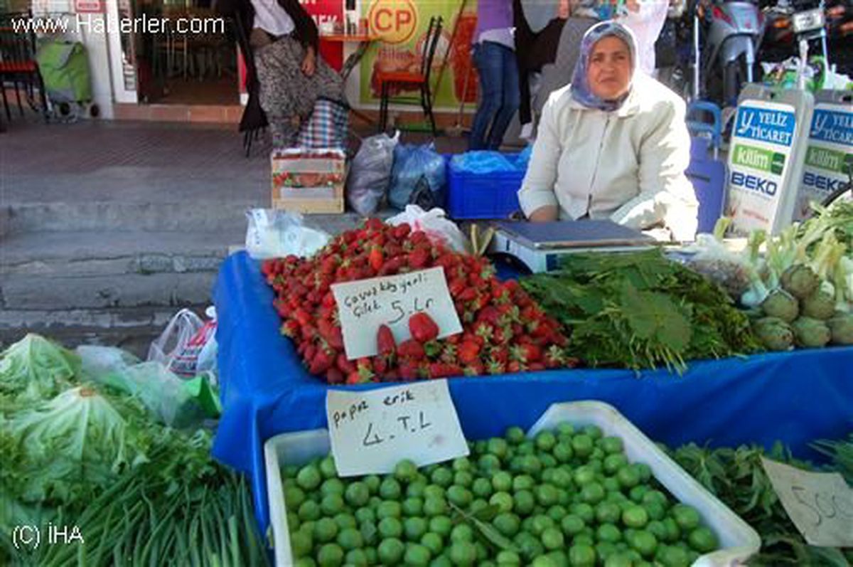 Yaz Meyveleri Cep Yakıyor
