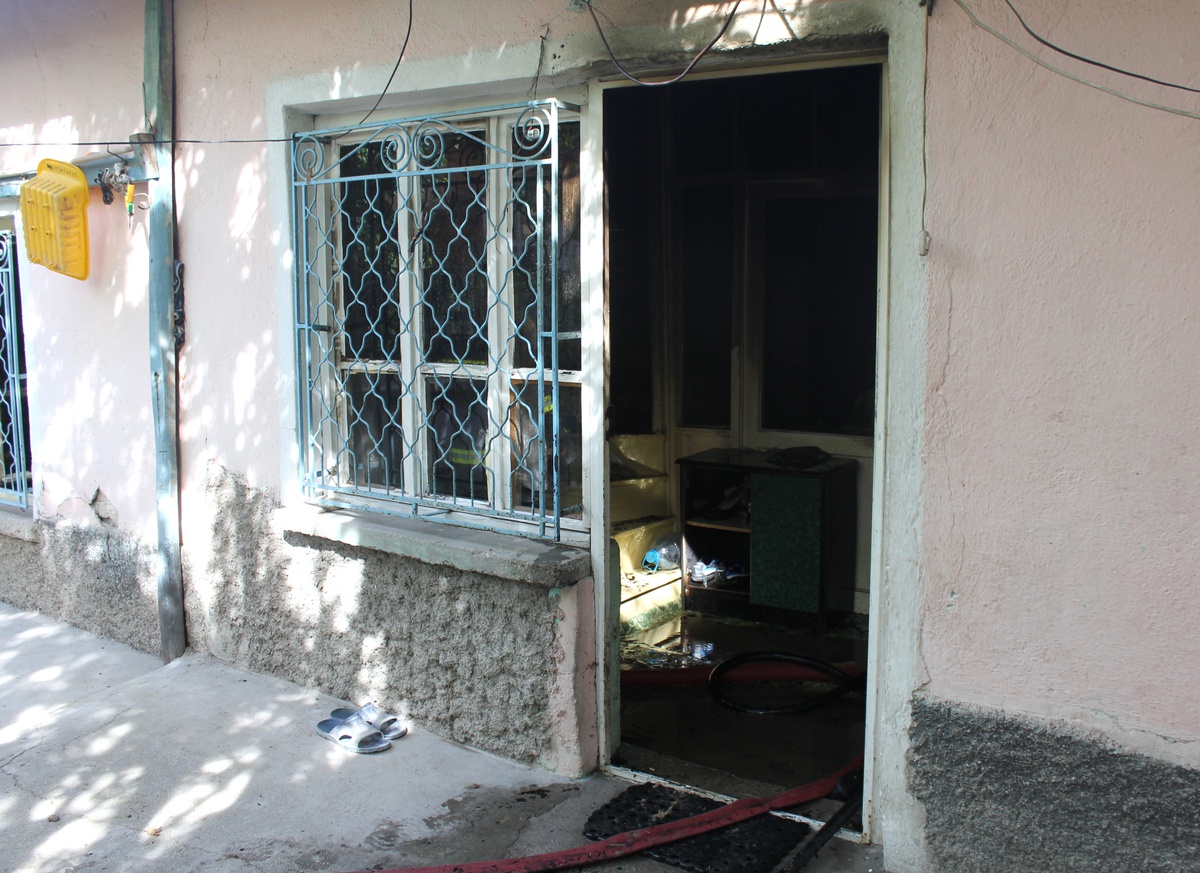 Yerinden Çıkan Gaz Hortumu Evi Yaktı