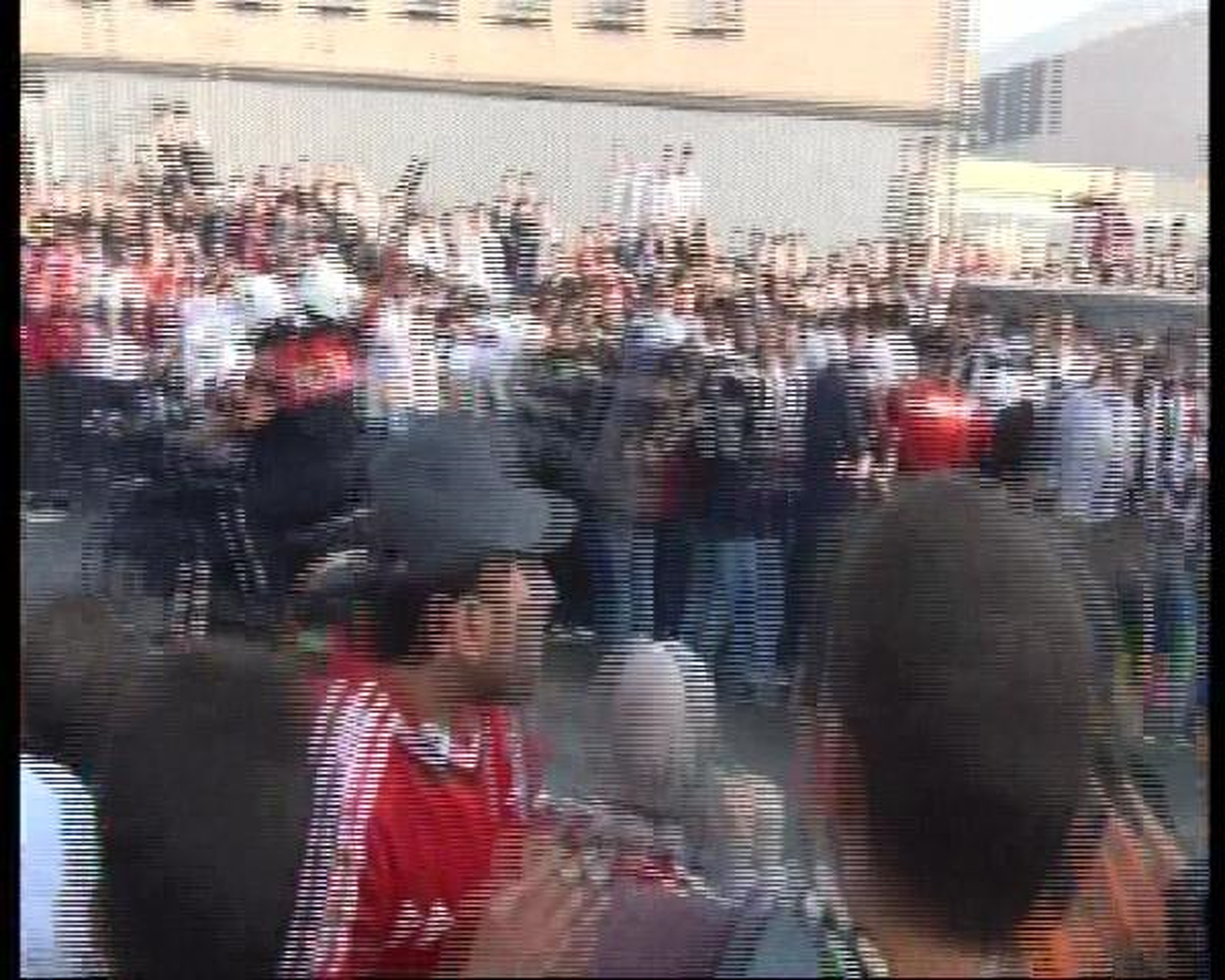 Yolu Kapatan Beşiktaş Taraftarına Polis Müdahalesi