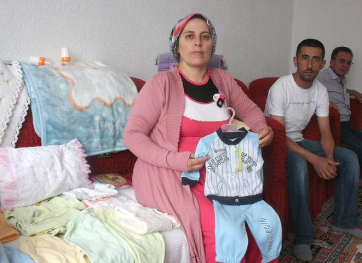 Anne Karnındaki Bebek Doktorsuzluk Kurbanı