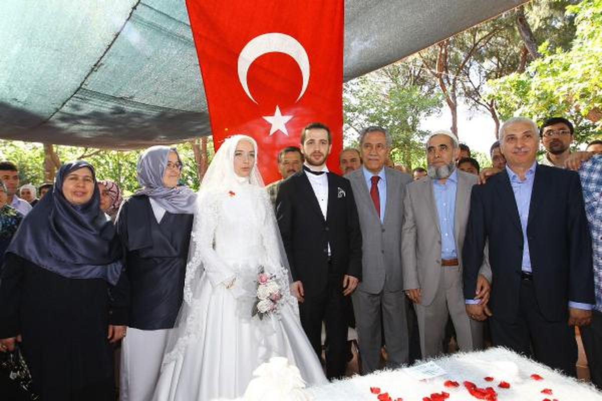 Arınç: Patlamanın Suriye Rejimiyle İlgisi Kanaattir (5)