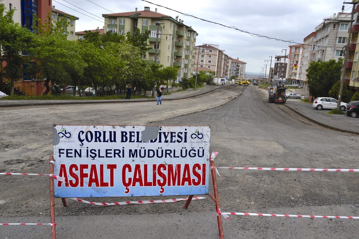 Asfaltlamalar Hızlı Şekilde Devam Ediyor