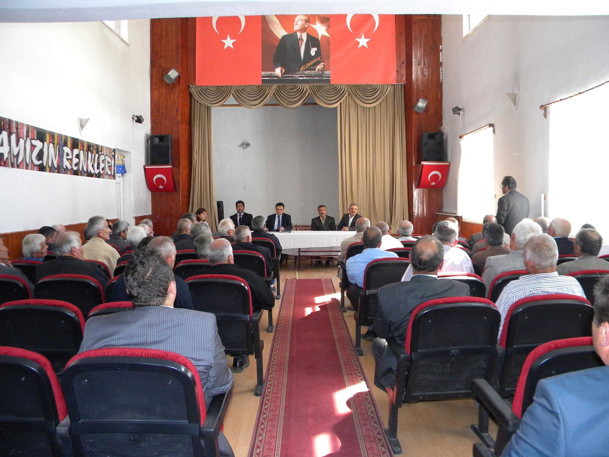Azdavay\'da Köylere Hizmet Götürme Birliği Toplandı
