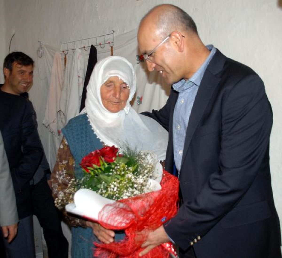 Şimşek: Annem Sağ Olsaydı Barışı Müjdeleyecektim