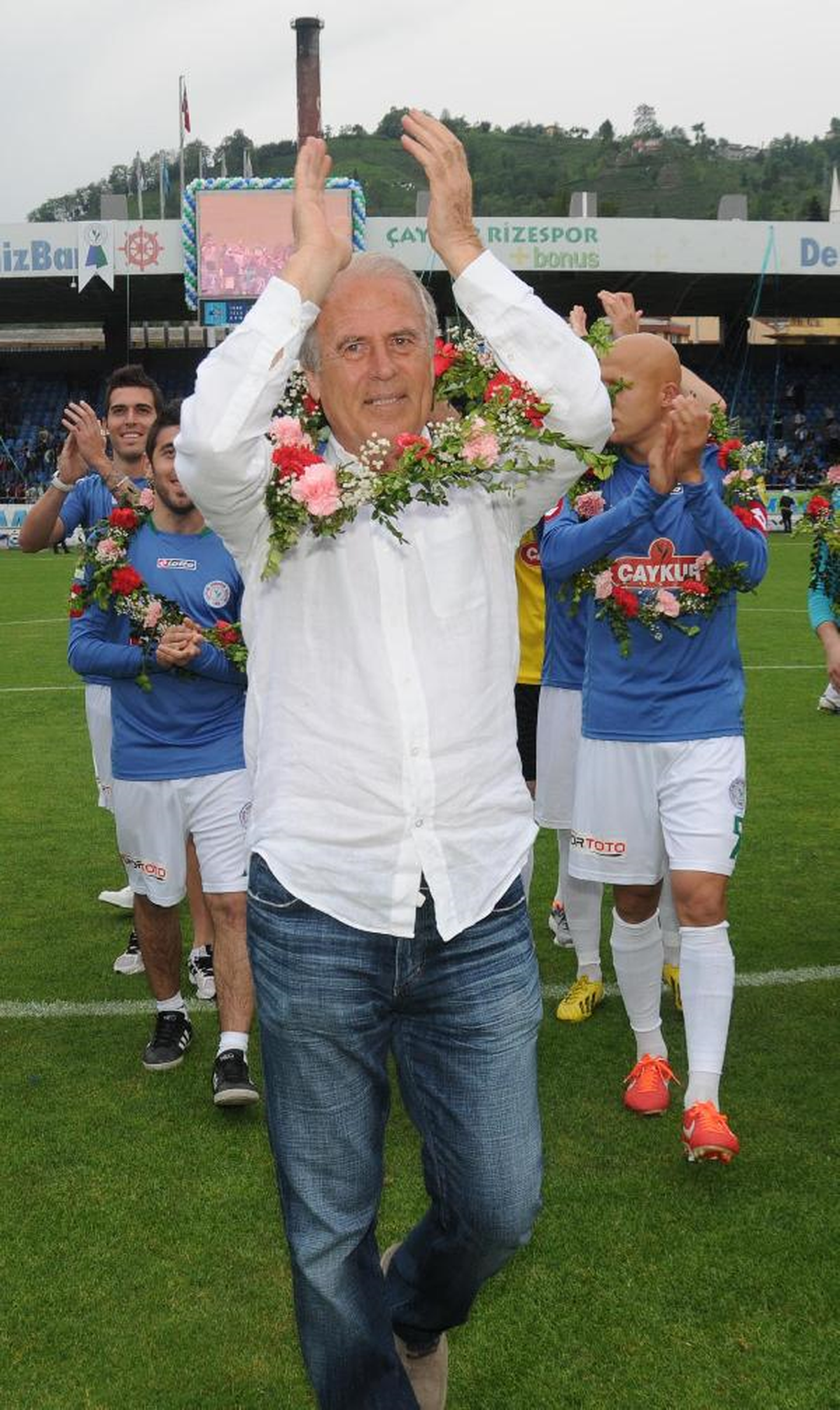 Çaykur Rizespor\'da Şampiyonluk Kutlaması