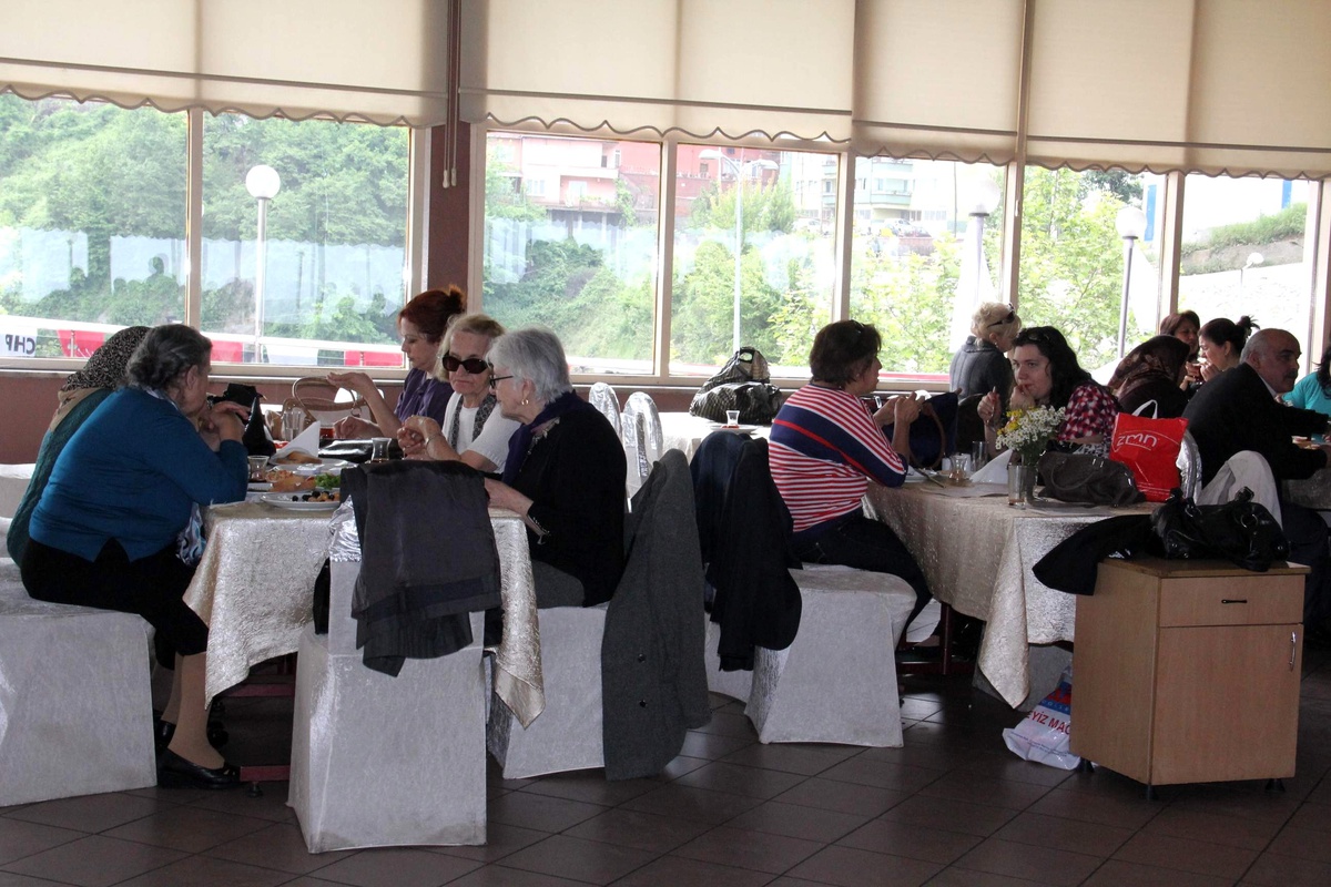 CHP Merkez İlçe Kadın Kolları, Şehit Annelerin Günü\'nü Kutladı