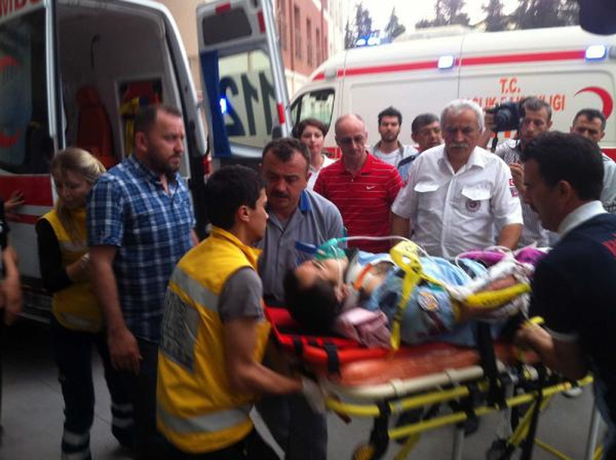 Alkollü Sürücü Polis Memuruna Çarptı