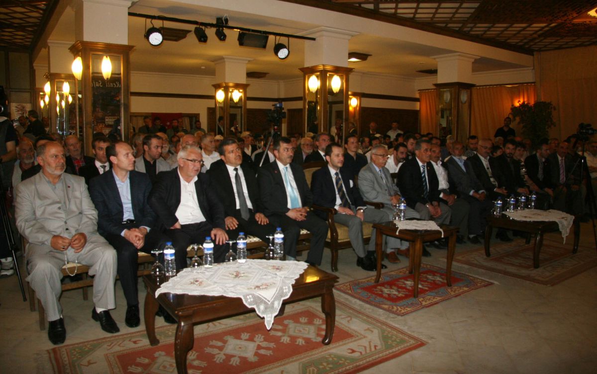 Fatih Erbakan Sp İlçe Kongresine Katıldı