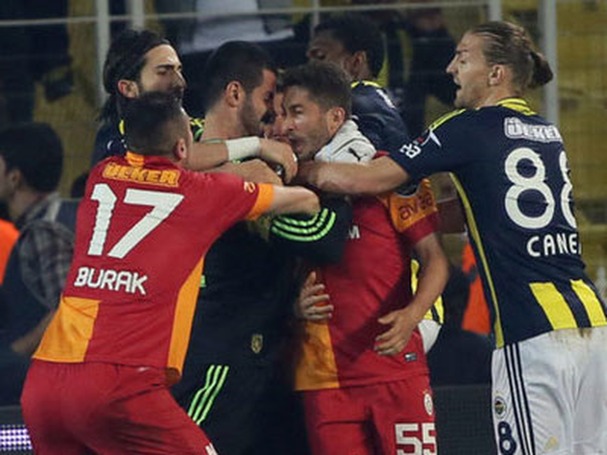 Fenerbahçe: 2 - Galatasaray: 1