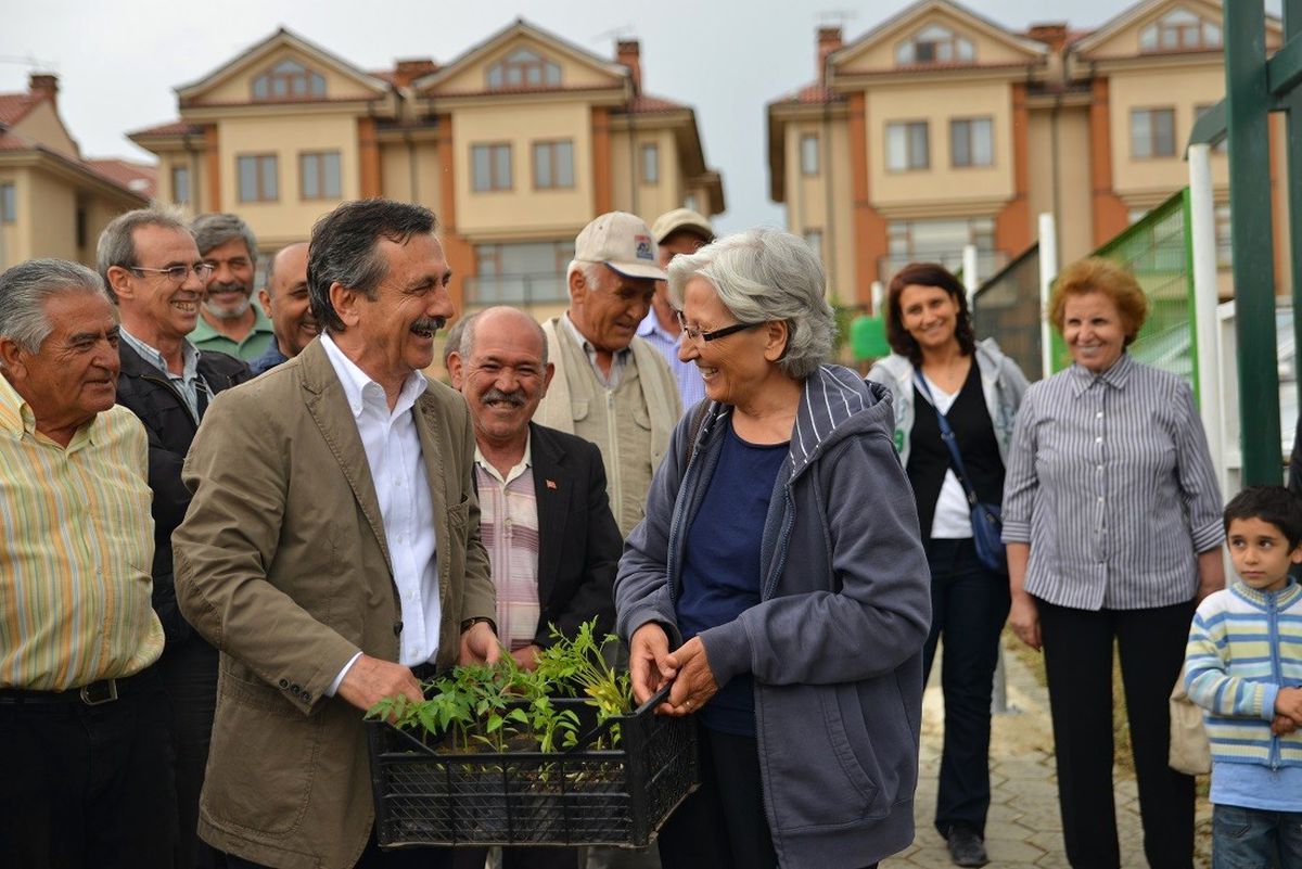 Hobi Bahçelerinde Fide Dağıtıldı