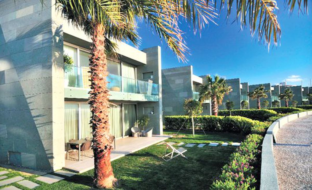 Kumsalda Otel Tadında Yaşam