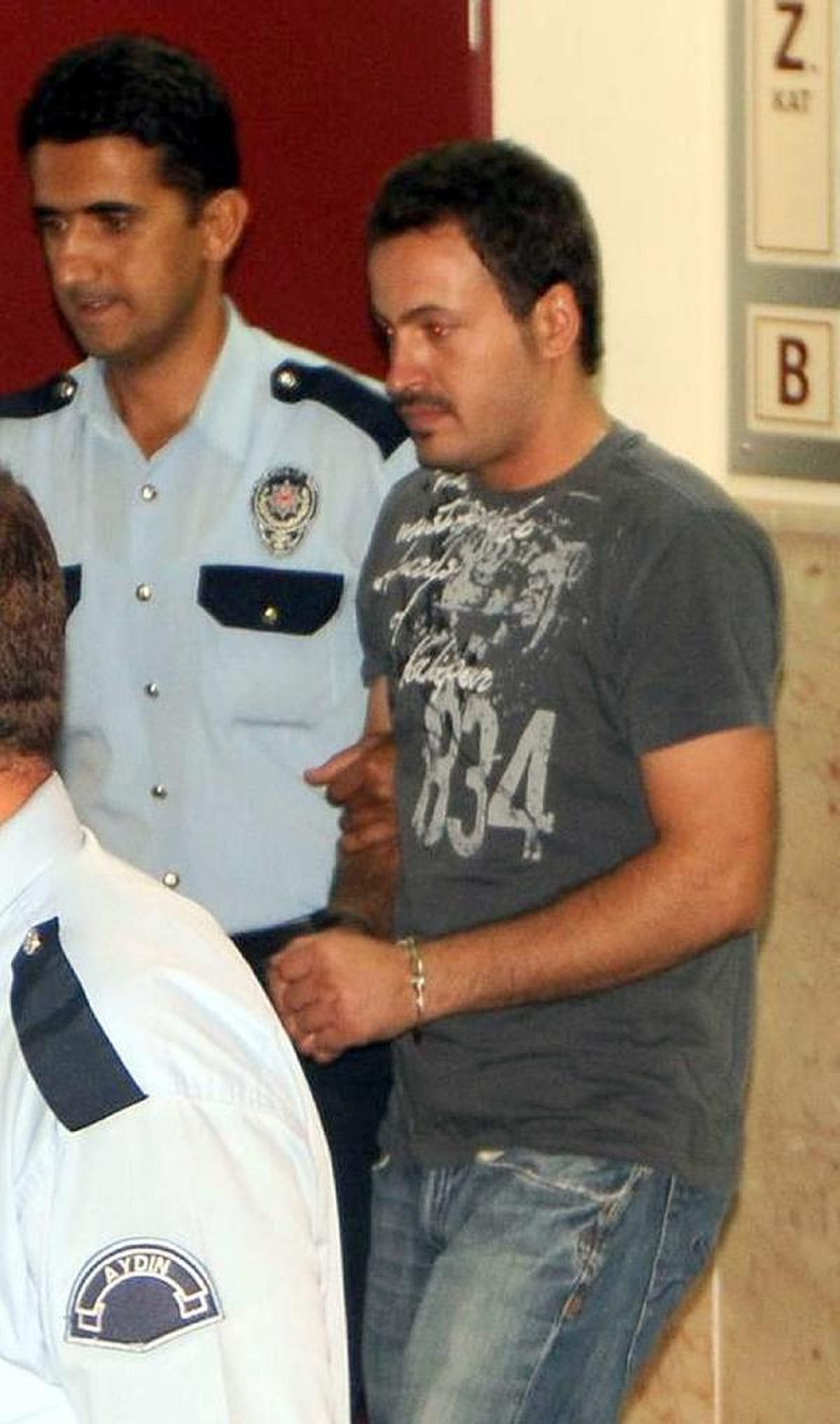 Öldürene 12, Yardım Edene 25 Yıl Hapis
