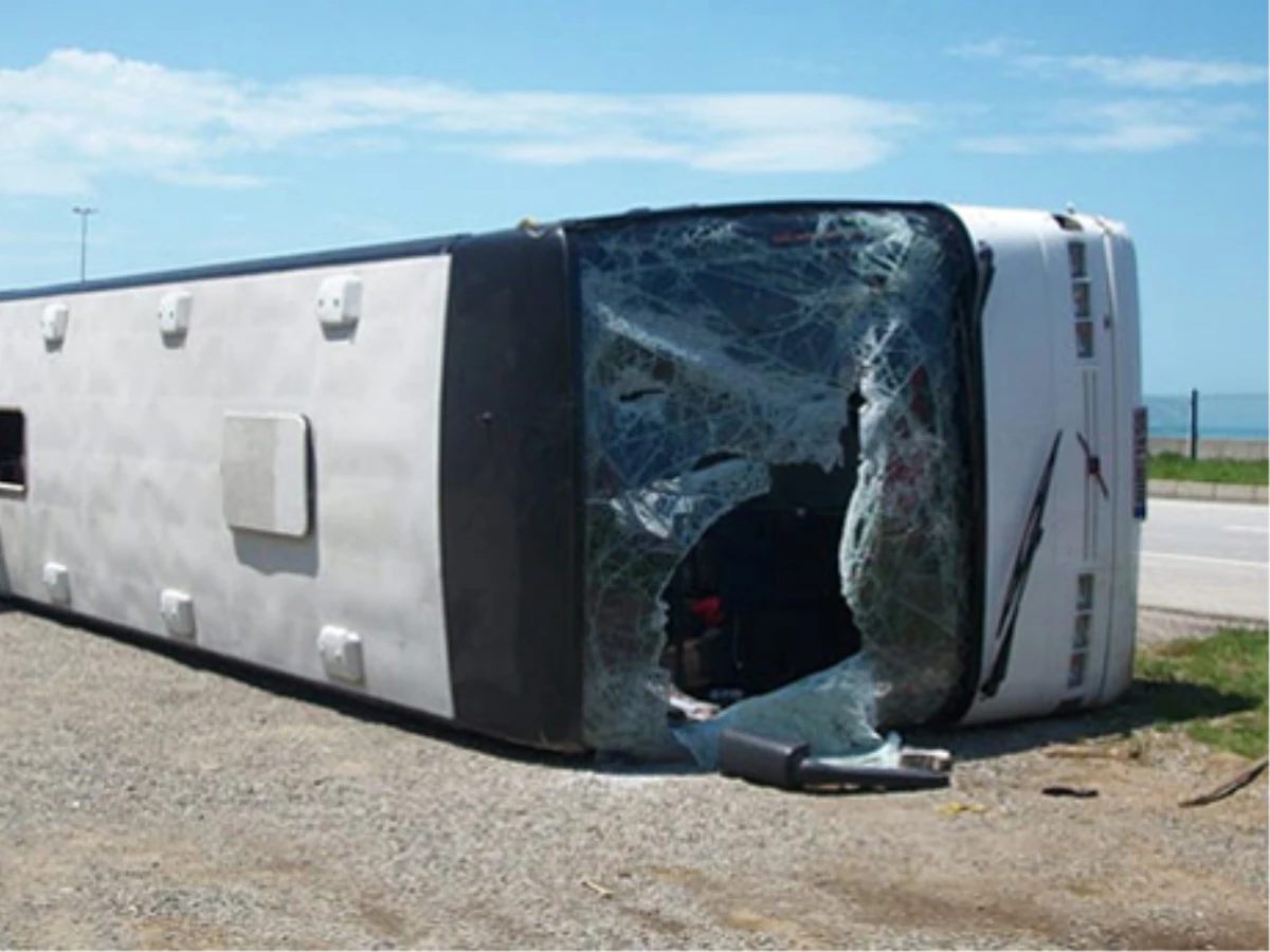 Sakarya\'da Trafik Kazası: 41 Yaralı