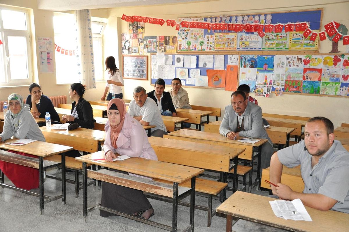 Yerköy'de Açık Lise Sınavlarına Yoğun Katılım