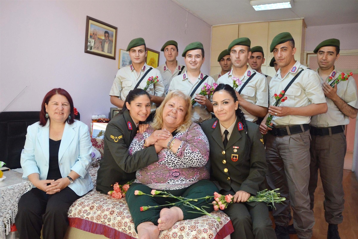 Adana Jandarmasından Anlamlı Ziyaret
