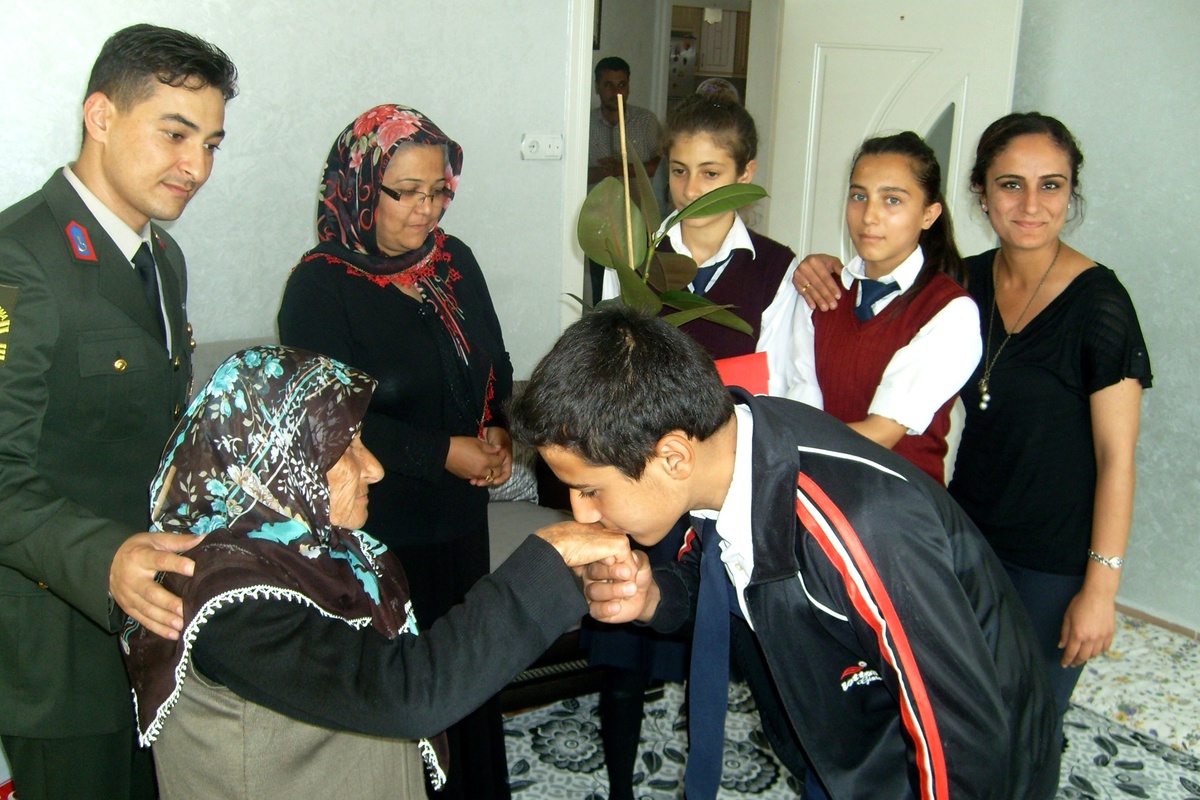 Araban'da Şehit ve Gazi Annelerine Anlamlı Ziyaret