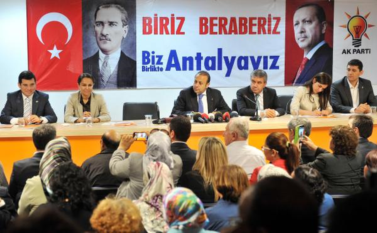 "Başbakan 30\'a Yakın Suikast Atlattı"
