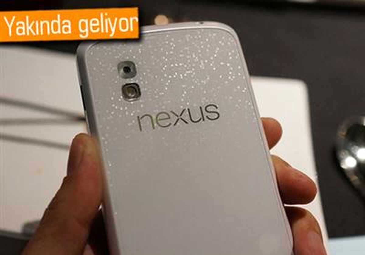 Beyaz Nexus 4 Göründü