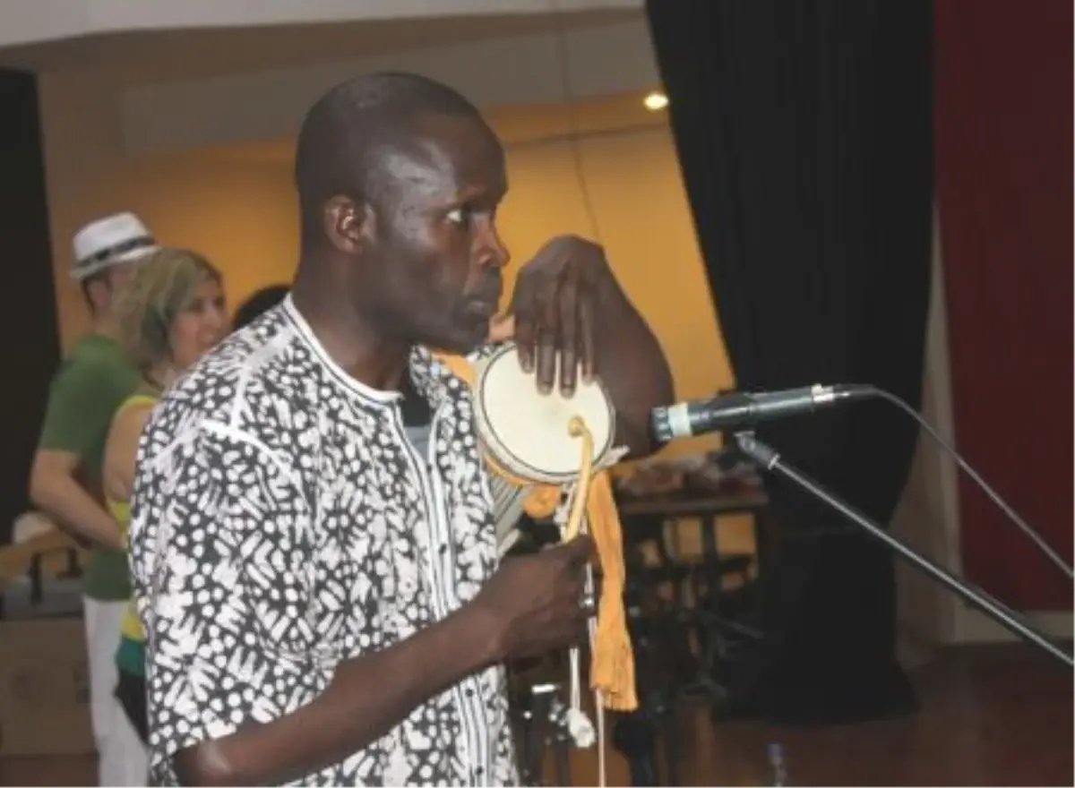 Cemil Şensoy Kültür Merkezi'nde Ritm Gösterisi