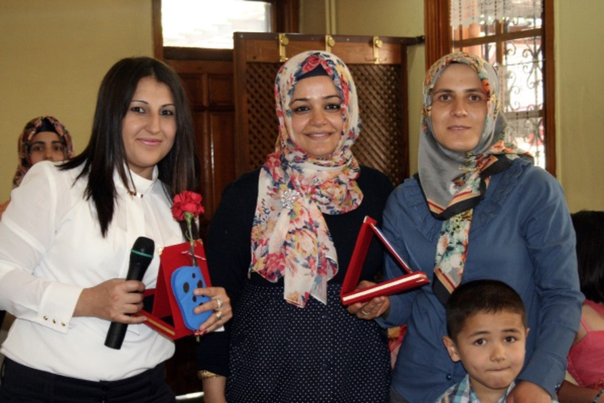 Çocuk Rüyası Kreşi Öğrencilerinden Annelerine Sürpriz