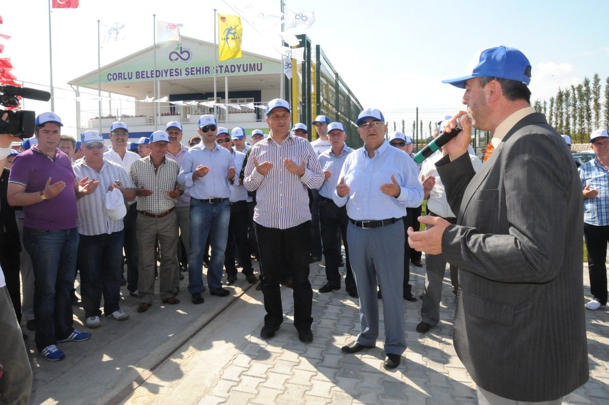 Çorlu Belediyesi Şehir Stadyumu Törenle Açıldı