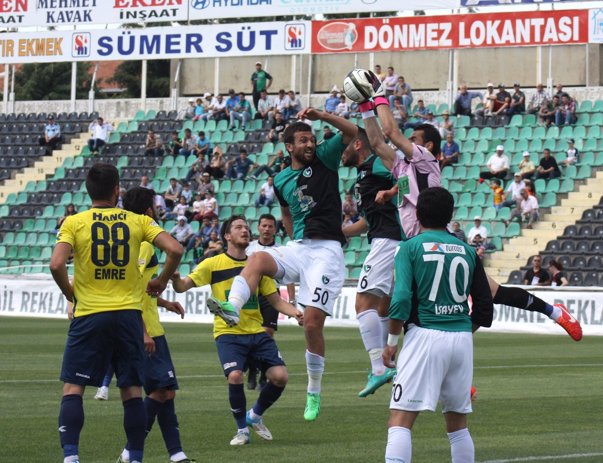 Denizlispor Galibiyet ile Veda Etti
