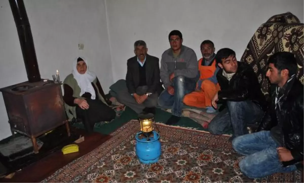 Depremzedeler 9 Yıldır Karanlıkta