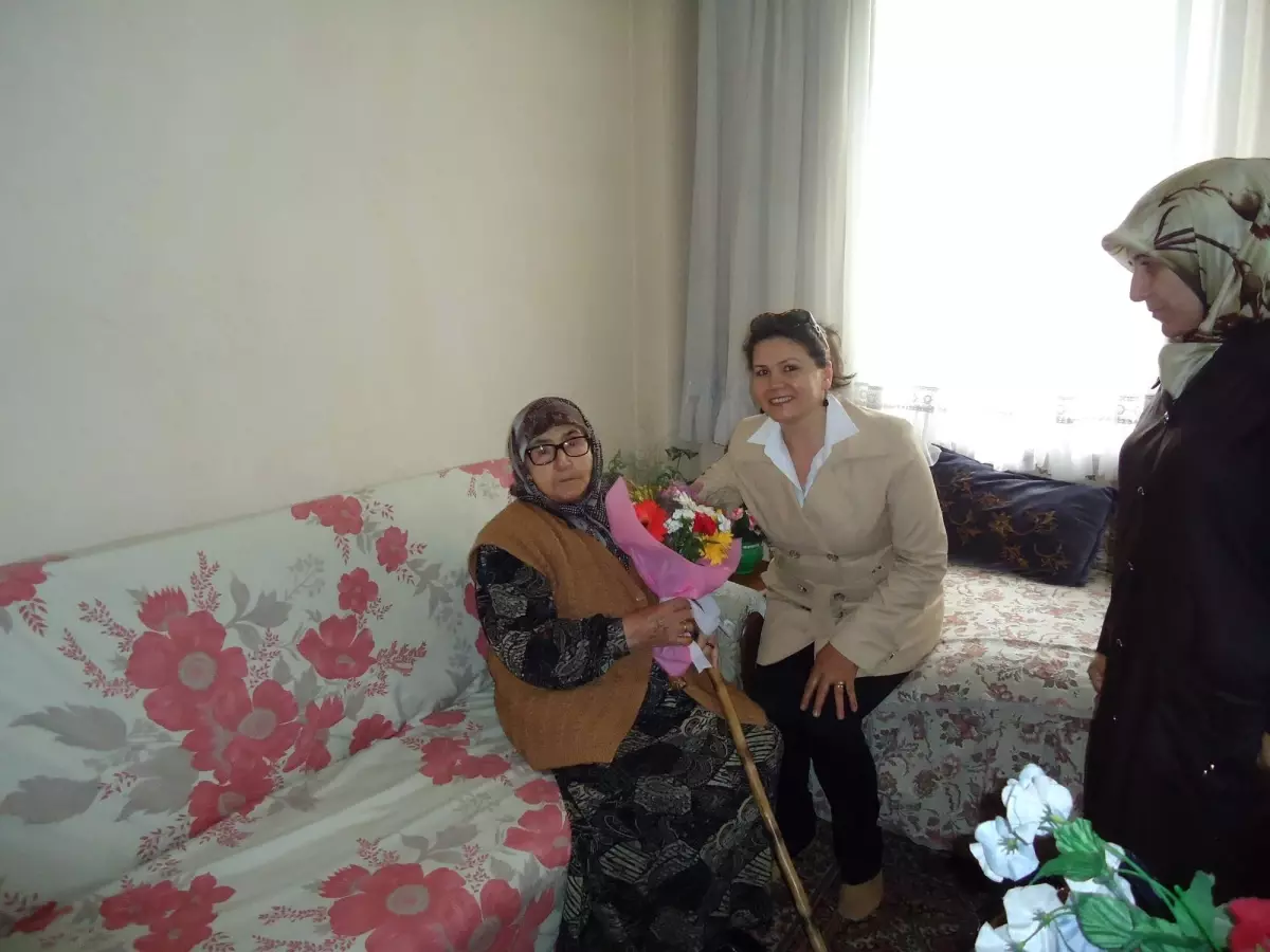 Develi İlçe Emniyeti\'nden Annelere Ziyaret