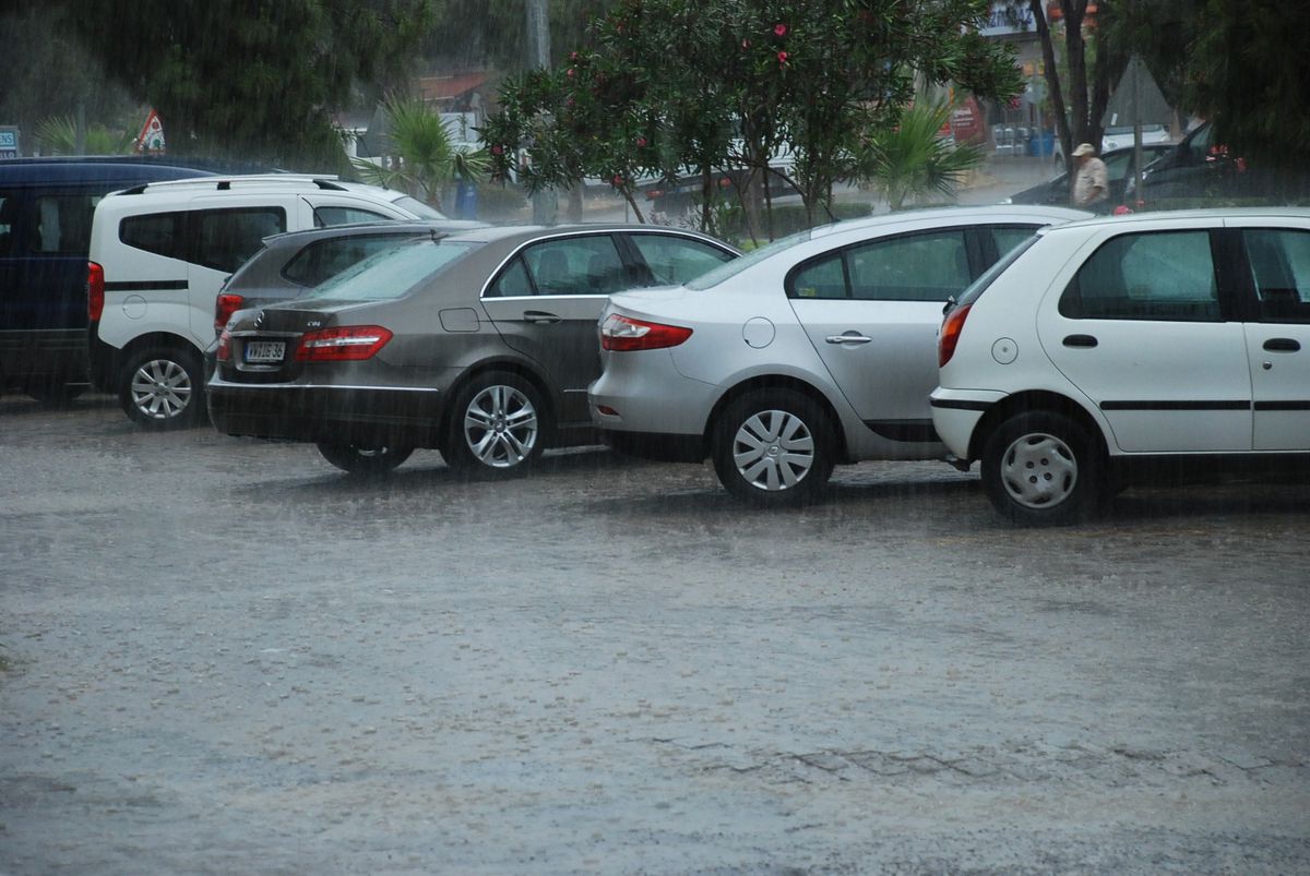 Didim'de Mayıs Yağmuru Hayatı Olumsuz Etkiledi