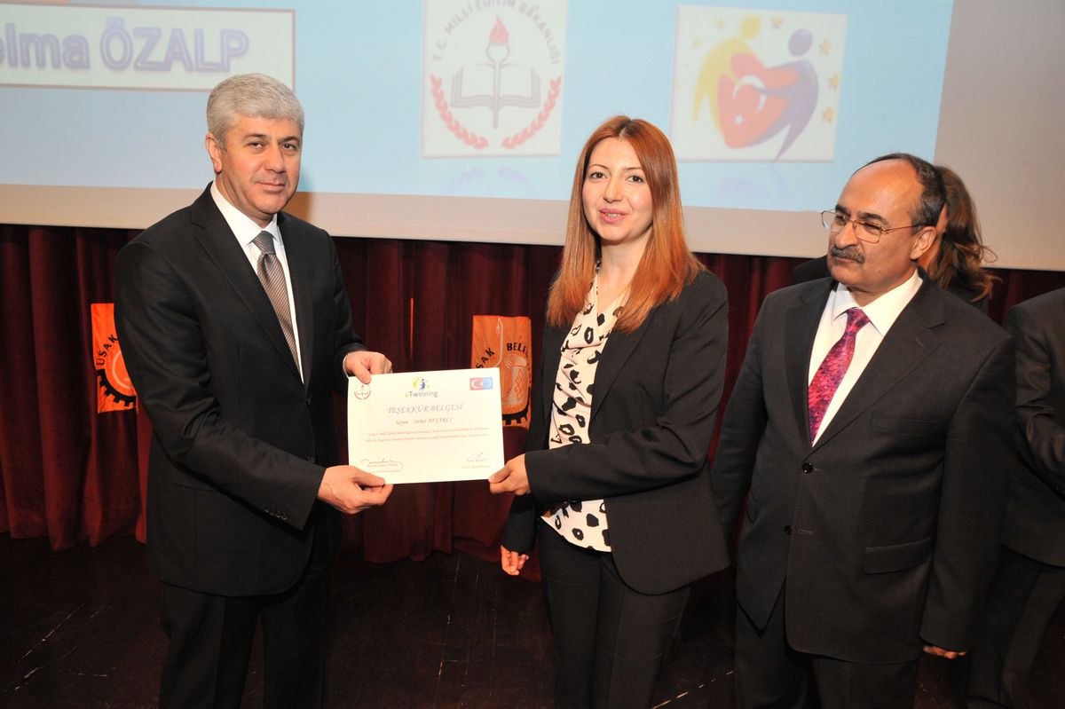 E Twinning Proje Yarışmasında Dereceye Giren Okullara Ödülleri Verildi