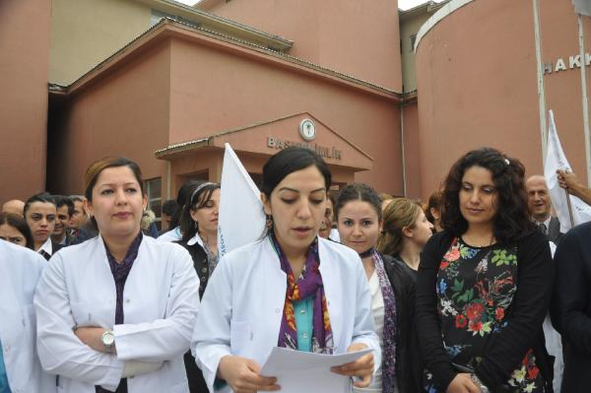 Ebe ve Hemşireler Kadrolu Çalışmak İstedi