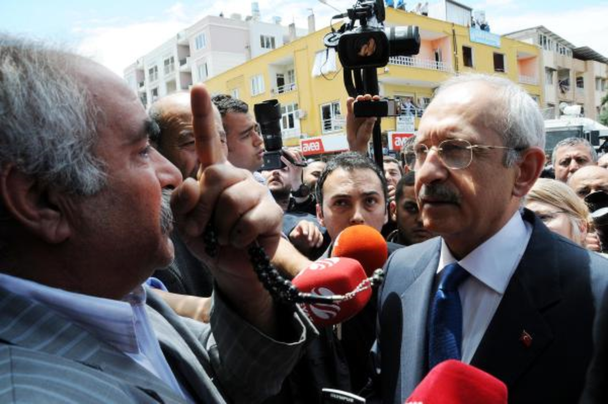 Esnaf, Kılıçdaroğlu\'na \'Şarapnel\' Parçalarını Verdi